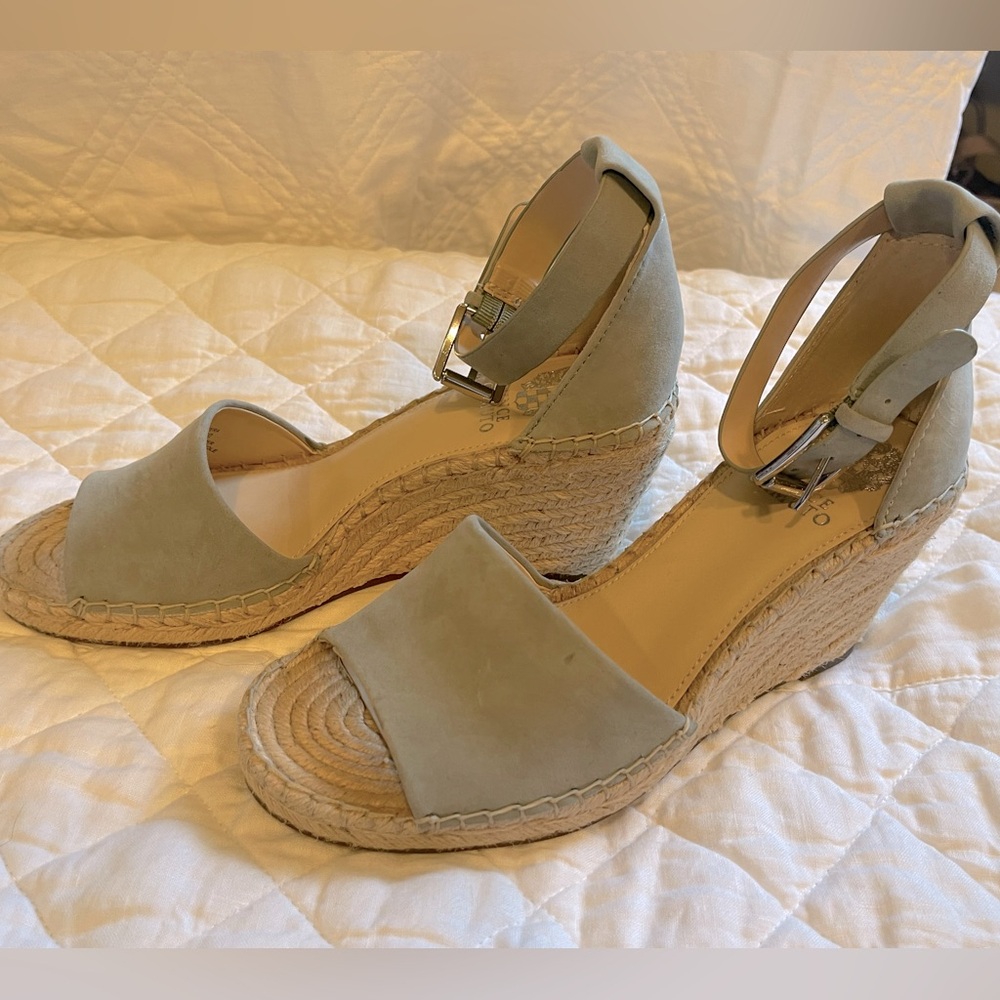 Vince Camuto espadrille wedges Sz 9